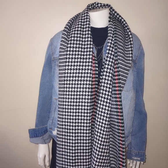 Janie Besner Scarf - Picture 2 of 7